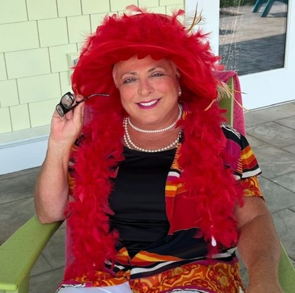 Meet your Posher, Cindy - Picture 1 of 1